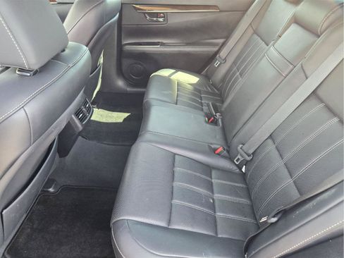 Used 2018 Lexus ES 350 w/ Luxury Package w/Wood Trim FWD image 27