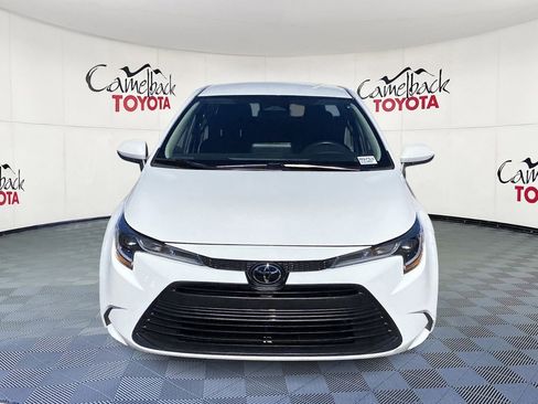 Used 2024 Toyota Corolla LE image 3