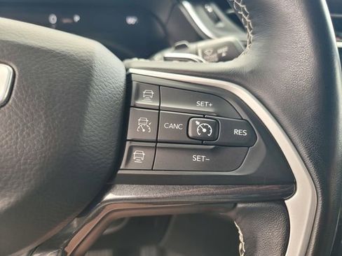 Used 2021 Jeep Grand Cherokee L Laredo AWD/4WD image 26