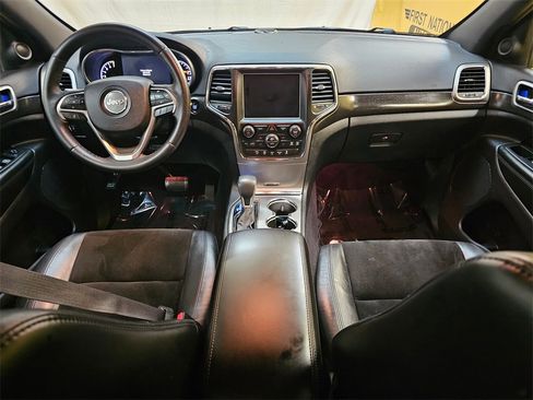 Used 2018 Jeep Grand Cherokee Altitude image 19