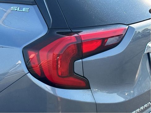 Used 2018 GMC Terrain SLE image 6