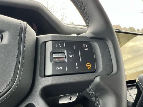 New 2026 Land Rover Defender 110 V8 AWD/4WD image 13