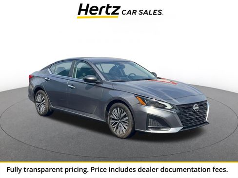 Used 2025 Nissan Altima 2.5 SV FWD image 1