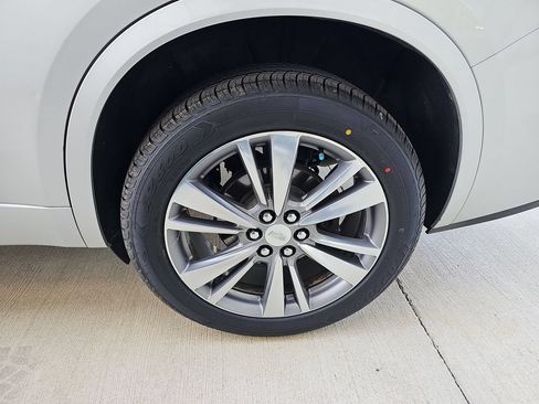 Used 2020 Cadillac XT6 Premium Luxury w/ LPO, Floor Liner Package AWD/4WD image 34