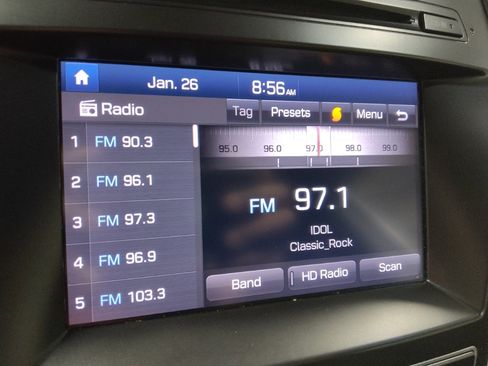 Used 2017 Hyundai Santa Fe SE image 25