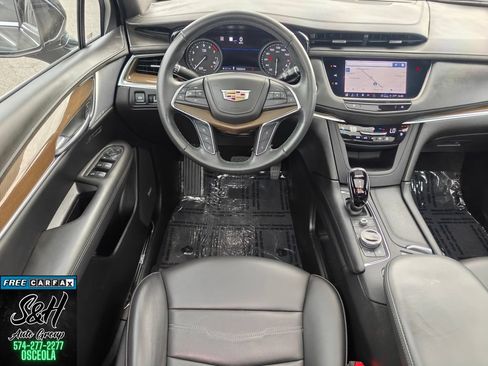 Used 2023 Cadillac XT5 Premium Luxury w/ Platinum Package AWD/4WD image 4