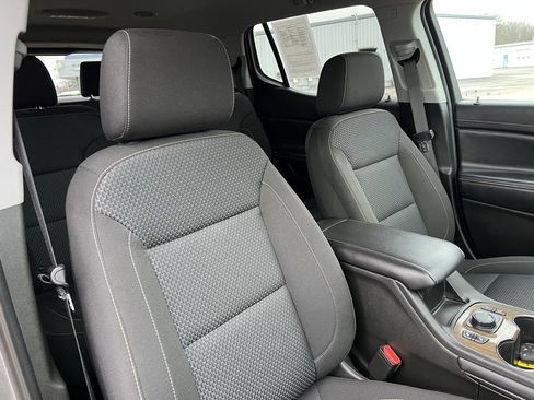 Used 2023 GMC Acadia SLE w/ Driver Convenience Package image 14