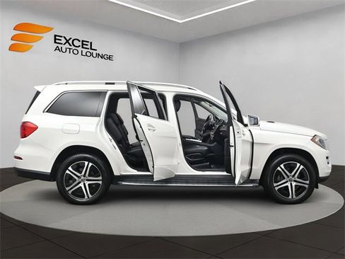 Used 2016 Mercedes-Benz GL 450 4MATIC w/ Premium I Package image 56