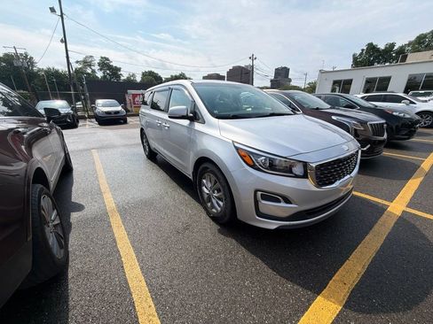 Used 2019 Kia Sedona LX FWD image 5