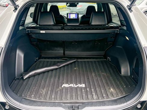 Used 2023 Toyota RAV4 XSE w/ XSE Grade Weather Package AWD/4WD image 18