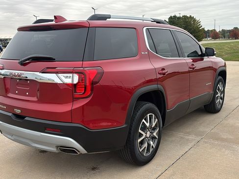 Used 2023 GMC Acadia SLE w/ Driver Convenience Package image 9