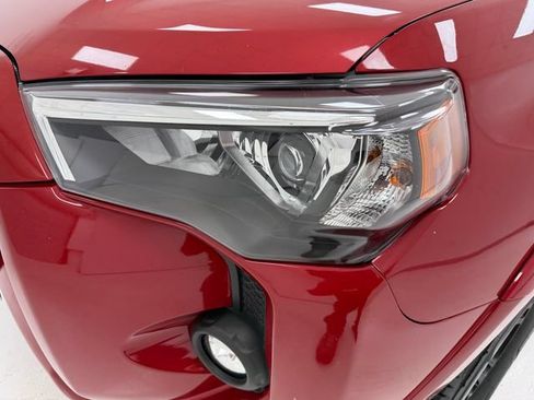 Used 2021 Toyota 4Runner SR5 AWD/4WD image 6