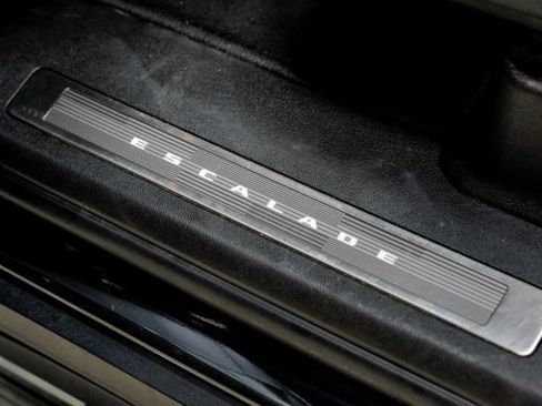 Used 2022 Cadillac Escalade ESV Sport Platinum w/ Heavy-Duty Trailer Package AWD/4WD image 52