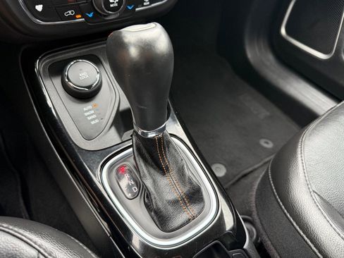 Used 2018 Jeep Compass Limited w/ Navigation Group image 31