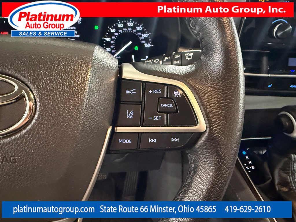 Used 2023 Toyota Sienna XLE AWD/4WD image 17