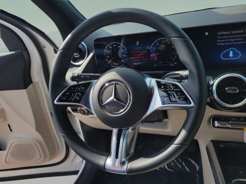 Certified 2026 Mercedes-Benz GLA 250 image 28