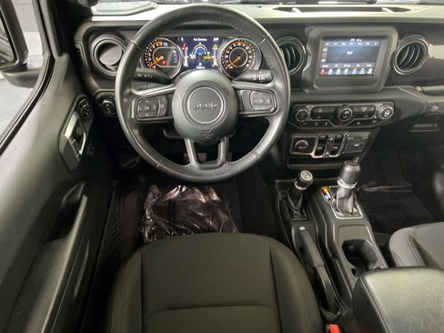 Used 2022 Jeep Gladiator Sport image 20