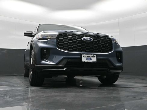New 2026 Ford Explorer ST-Line w/ ST-Line Street Pack image 19