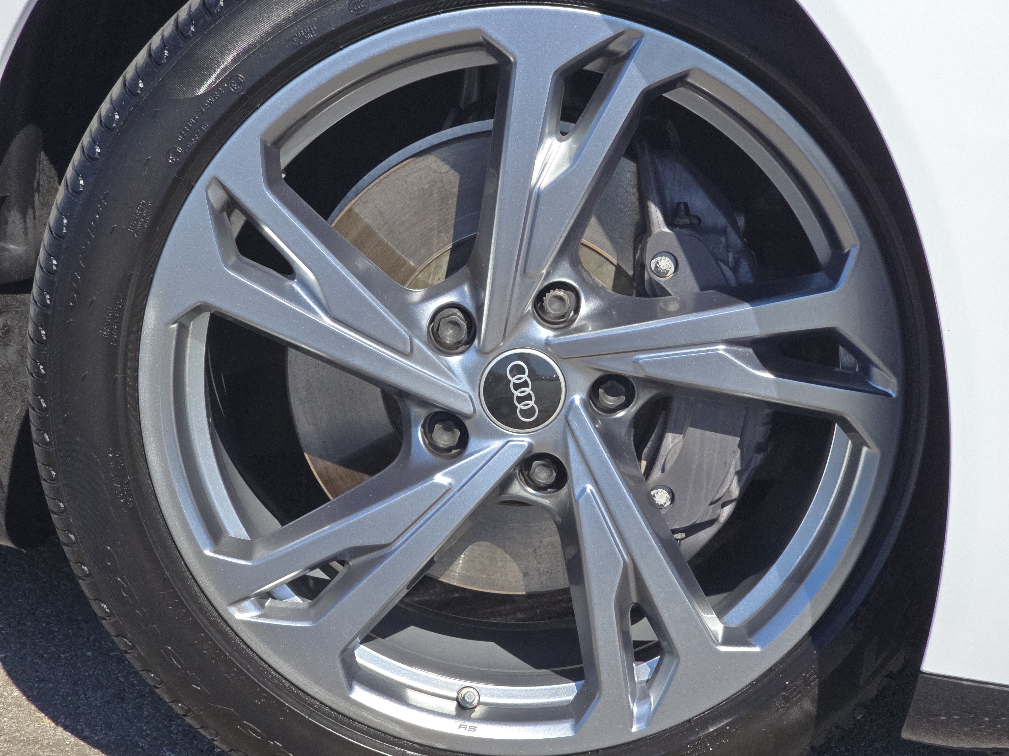 Certified 2022 Audi e-tron GT Premium Plus AWD/4WD image 15