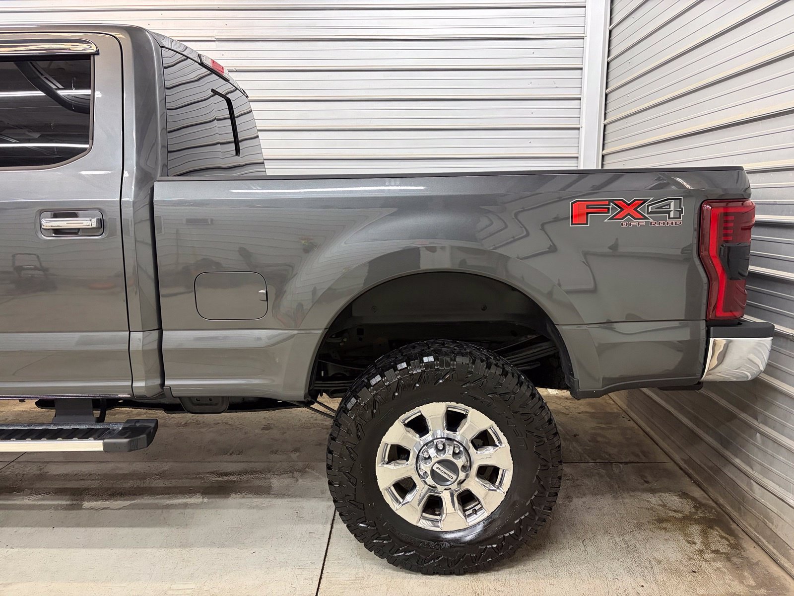 Used 2018 Ford F350 Lariat w/ Lariat Ultimate Package AWD/4WD image 5