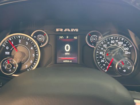 Used 2021 RAM 1500 Big Horn RWD image 36