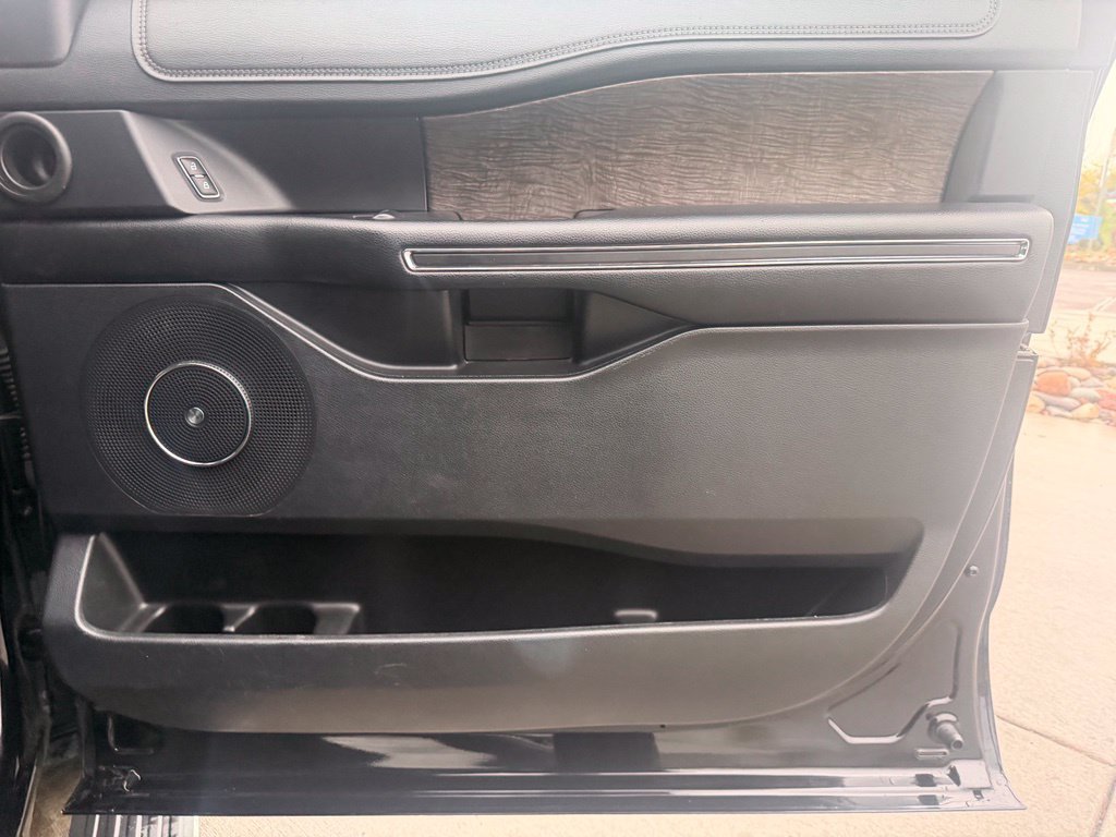 Used 2019 Ford Expedition Max Limited AWD/4WD image 28
