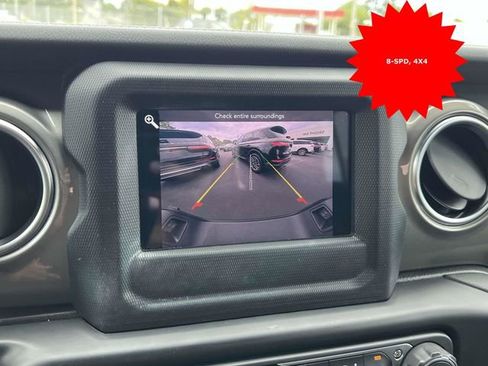 Used 2021 Jeep Gladiator Overland w/ Cold Weather Group image 28