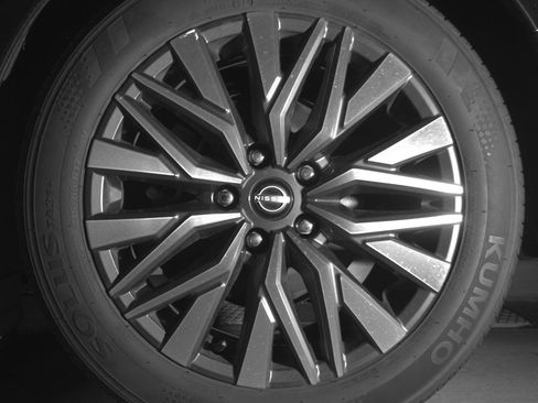 Used 2025 Nissan Altima 2.5 SV image 14