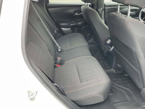 Used 2025 Honda HR-V Sport image 45