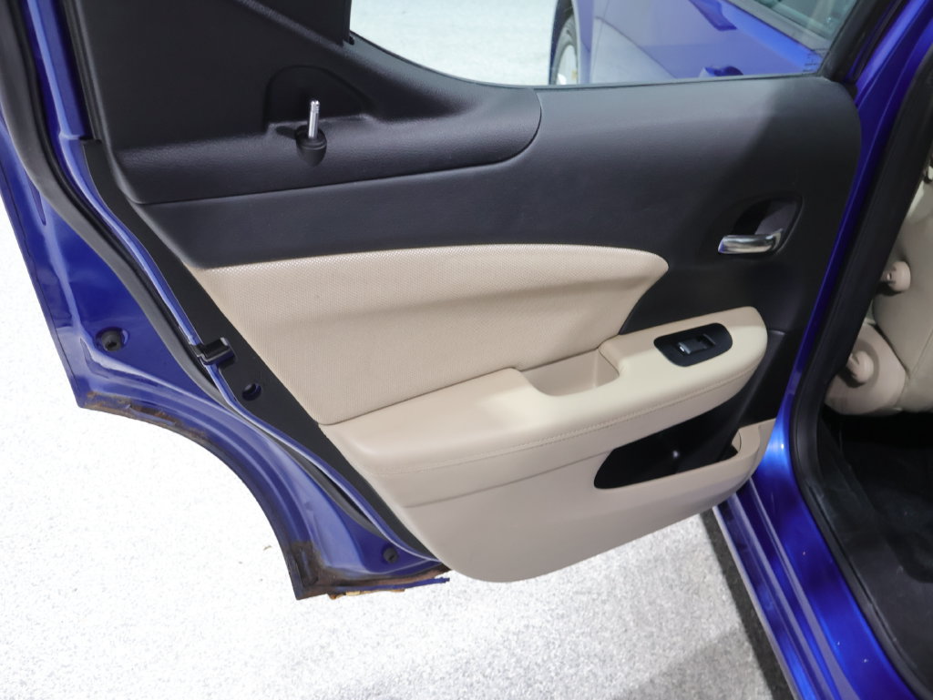 Used 2014 Dodge Avenger SE FWD image 15