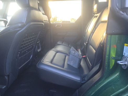 Used 2025 Ford Bronco Badlands AWD/4WD image 2