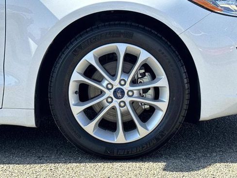 Certified 2019 Ford Fusion SE image 31