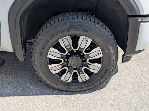 Used 2024 GMC Sierra 2500 Denali w/ Denali Reserve Package image 20