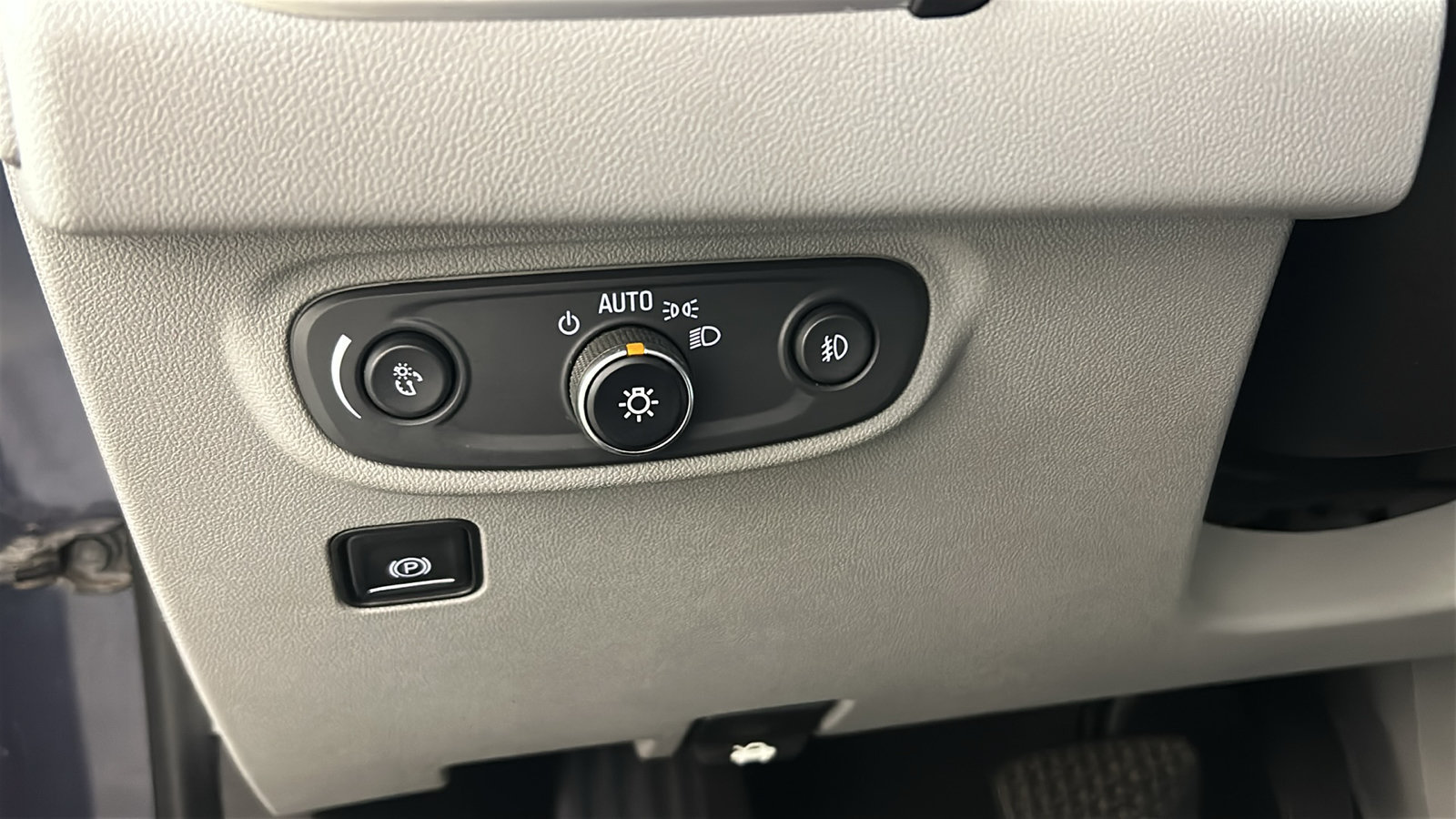 Used 2018 GMC Terrain SLT w/ Preferred Package AWD/4WD image 24