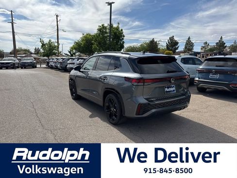 New 2026 Volkswagen Tiguan SE R-Line FWD image 3