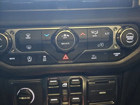 New 2026 Jeep Gladiator Sport image 12