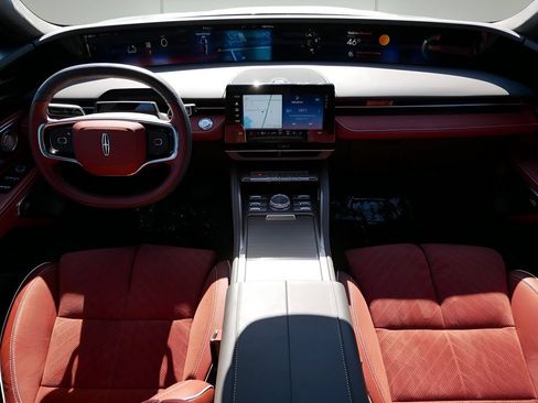Certified 2025 Lincoln Nautilus Black Label AWD/4WD image 14