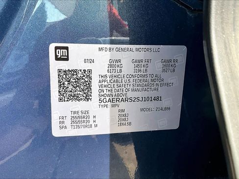 Used 2025 Buick Enclave Preferred w/ Power Package FWD image 33
