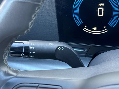 Used 2025 Hyundai Kona SEL AWD/4WD image 28