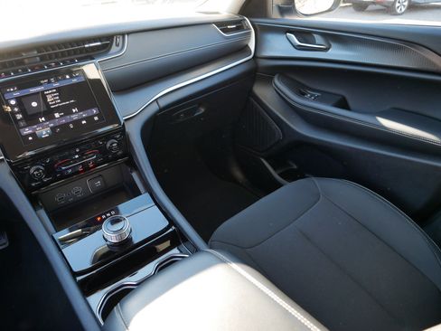 Used 2023 Jeep Grand Cherokee L Laredo w/ Luxury Tech Group I image 11