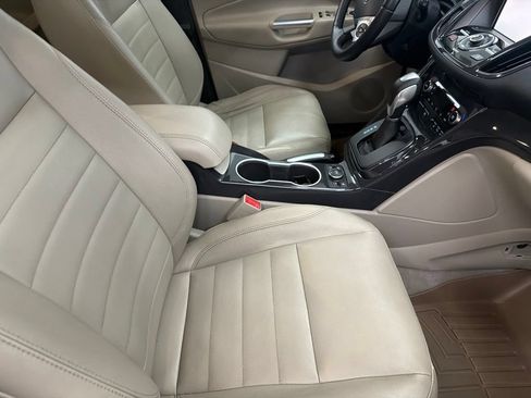 Used 2014 Ford Escape Titanium w/ Equipment Group 401A FWD image 31