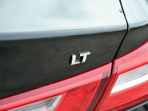 Used 2023 Chevrolet Malibu LT image 14