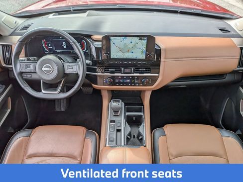 Certified 2024 Nissan Pathfinder Platinum w/ Black Appearance Package FWD image 31