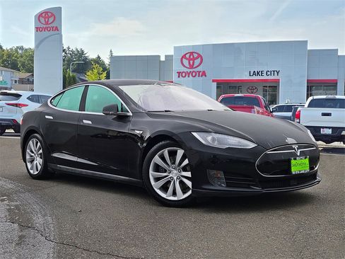 Used 2015 Tesla Model S 85D image 1