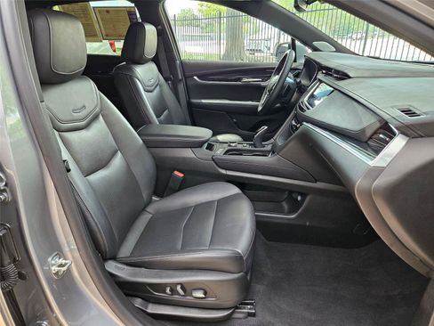 Used 2025 Cadillac XT5 Premium Luxury AWD/4WD image 28