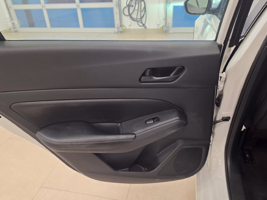 Used 2024 Nissan Altima 2.5 SV FWD image 23