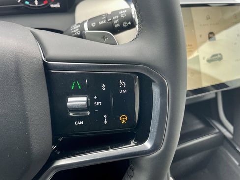 Certified 2024 Land Rover Discovery Sport S image 22