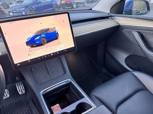 Used 2023 Tesla Model Y Long Range image 21