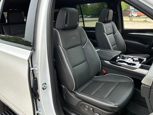 Used 2025 Cadillac Escalade Sport w/ Touring Package AWD/4WD image 60