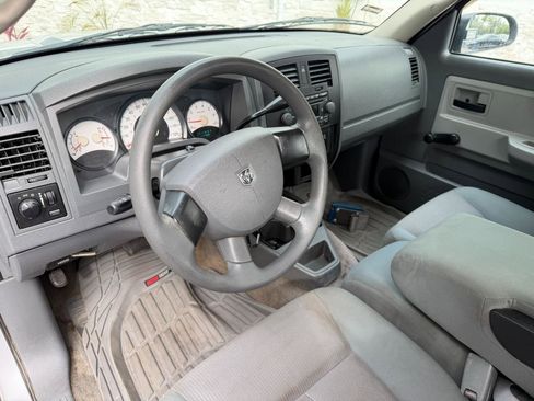 Used 2005 Dodge Dakota ST image 24